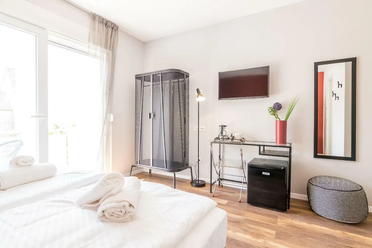 4 Elements Old Town Views Rooms تروغير