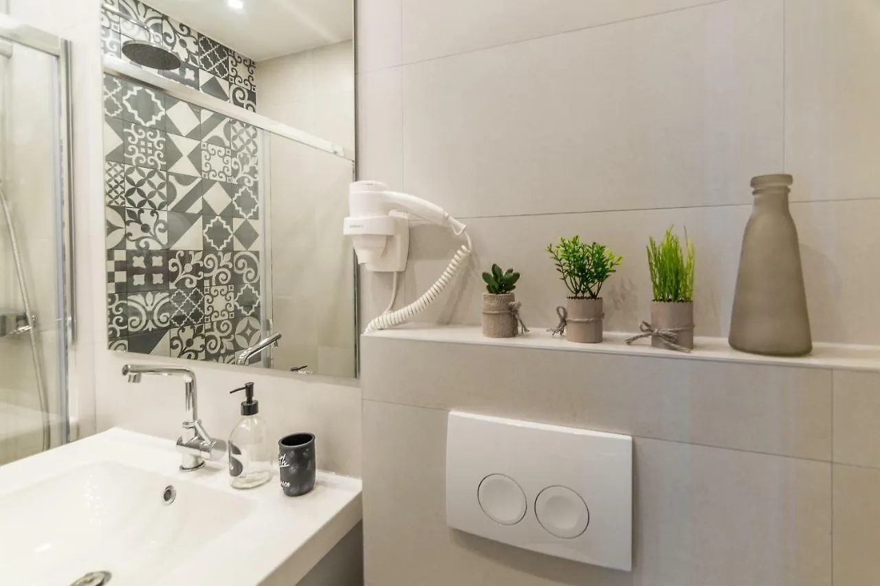 4 Elements Old Town Views Rooms تروغير بيت ضيافة